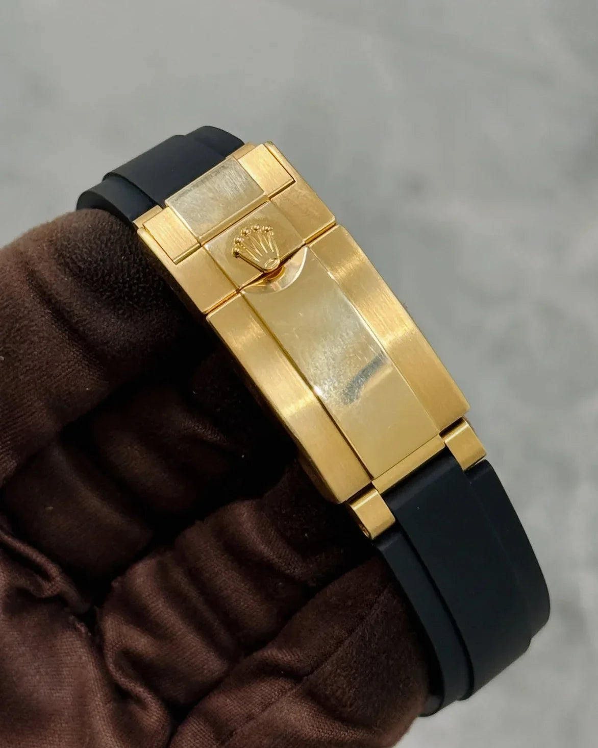 Ro*ex Eye Of The Tiger Silicon Belt Edition Premium Quality Luxury Watch watchhaven.in